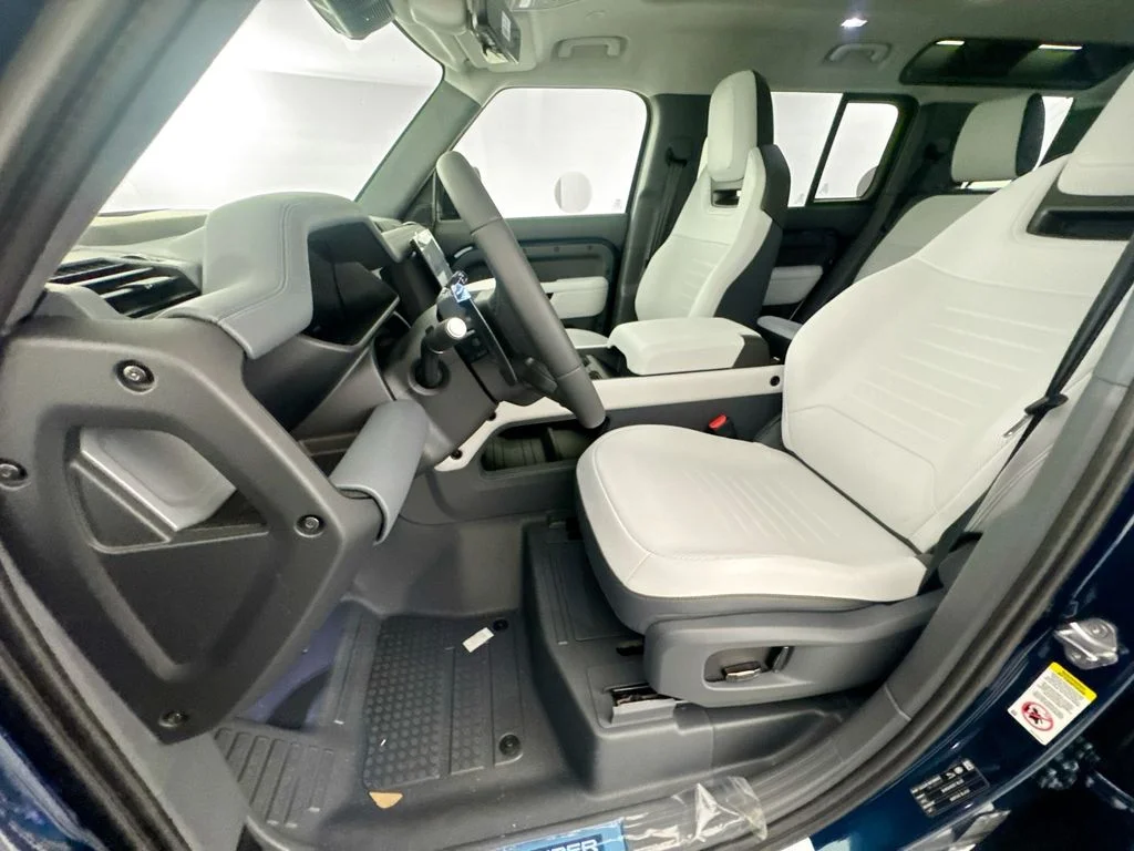 New 2026 Sargasso Blue Land Rover OCTA image 21