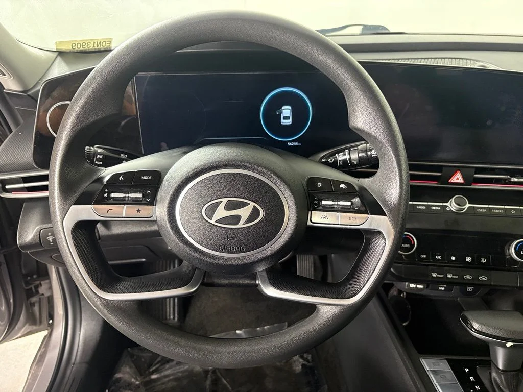 Used 2024 Silver Hyundai SEL image 24