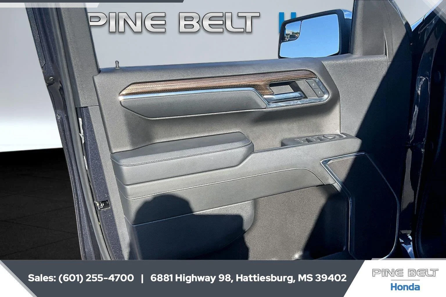 Used 2024 Dark Ash Metallic Chevrolet LT image 17
