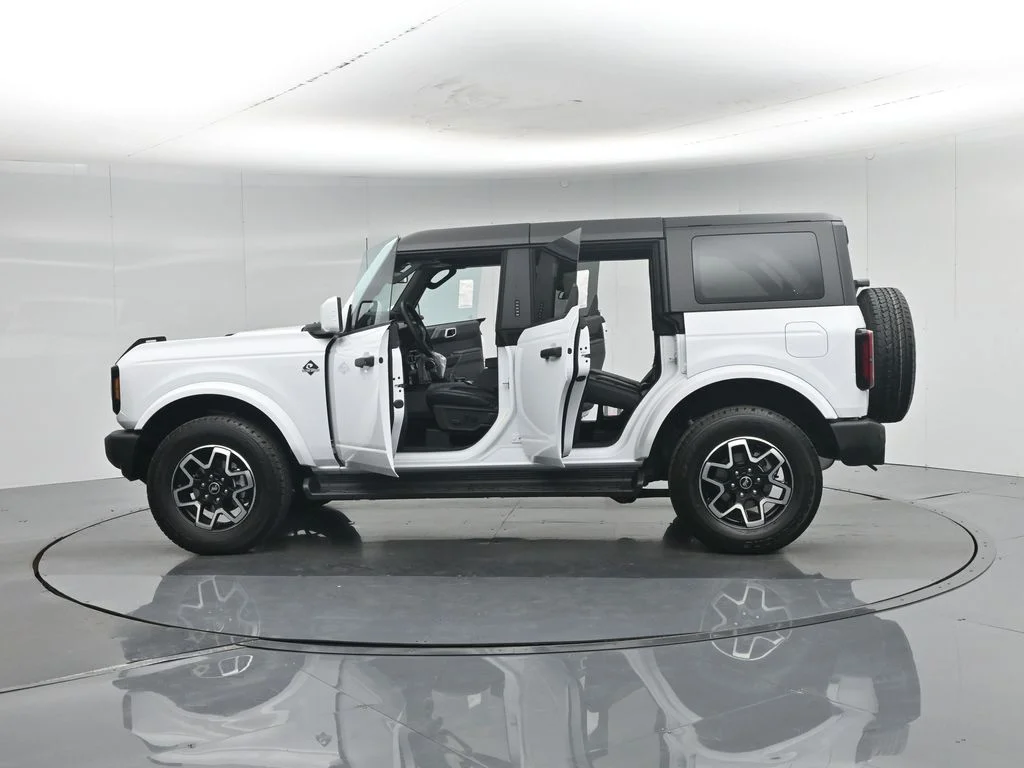 New 2026 White Ford Outer Banks image 33