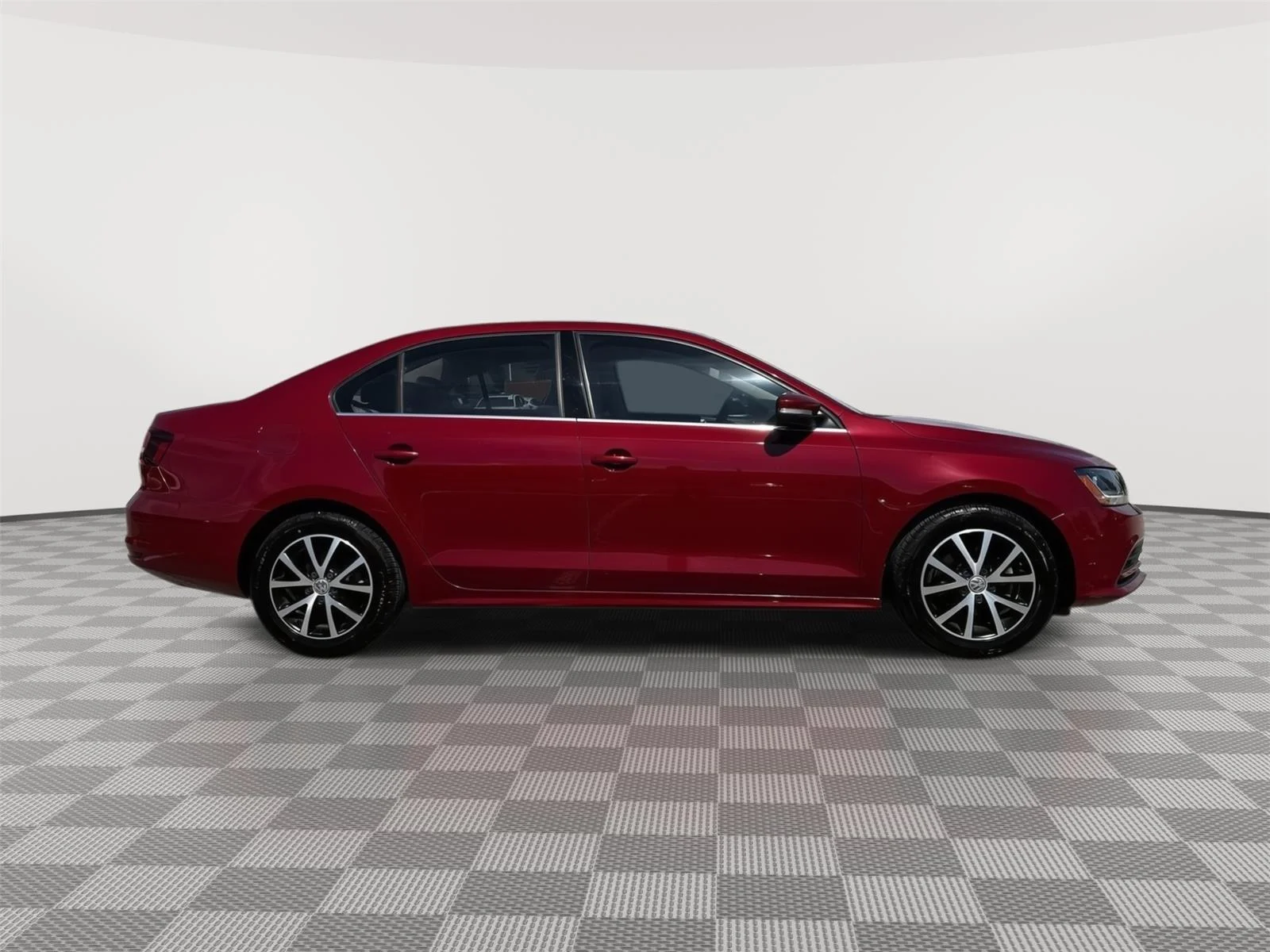 Used 2017 Cardinal Red Metallic Volkswagen 1.4T SE image 5