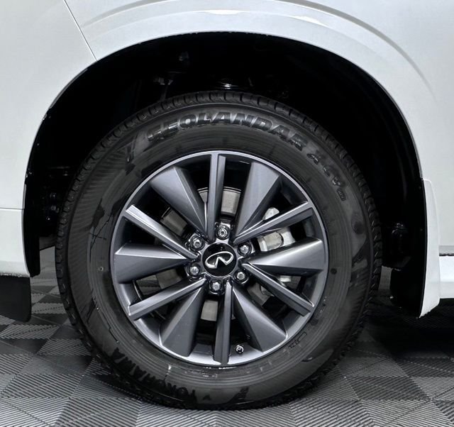 Certified Used 2026 White INFINITI PURE image 12
