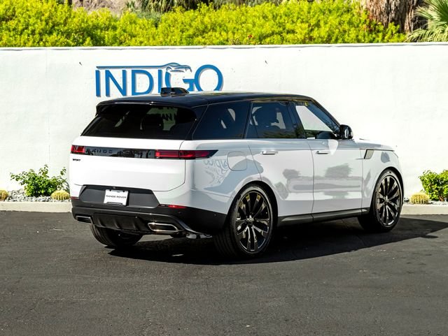 New 2026 Fuji White Land Rover SE image 6