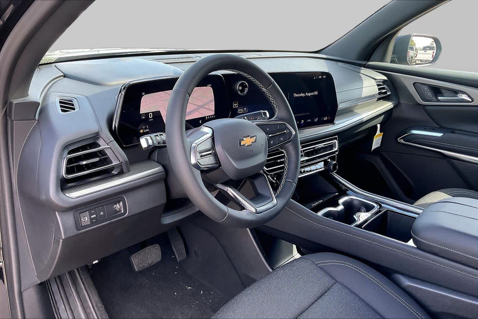 2027 Chevrolet Traverse LT - Photo 9
