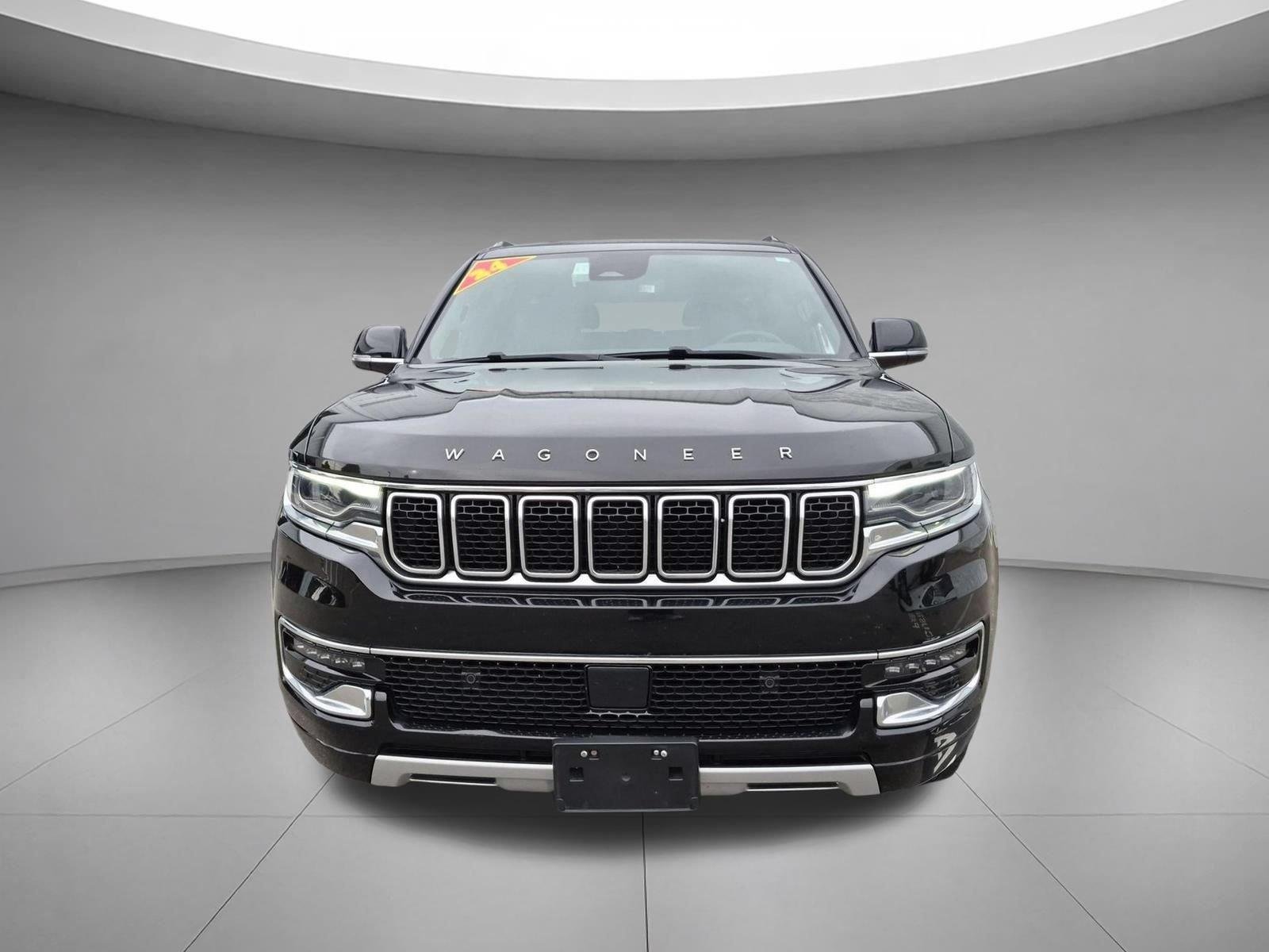 Used 2024 Diamond Black Crystal Pearlcoat Jeep Series II image 7