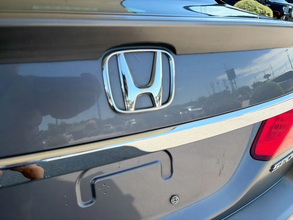 Used 2015  Honda Sport image 27