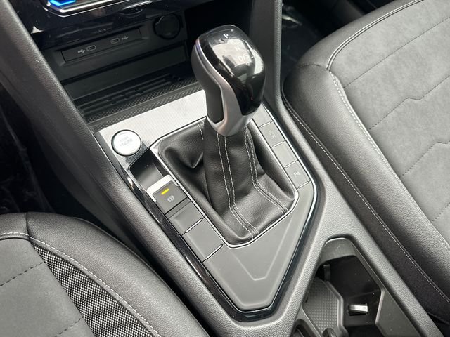 New 2026 Blue Volkswagen 1.5T SE Black image 33
