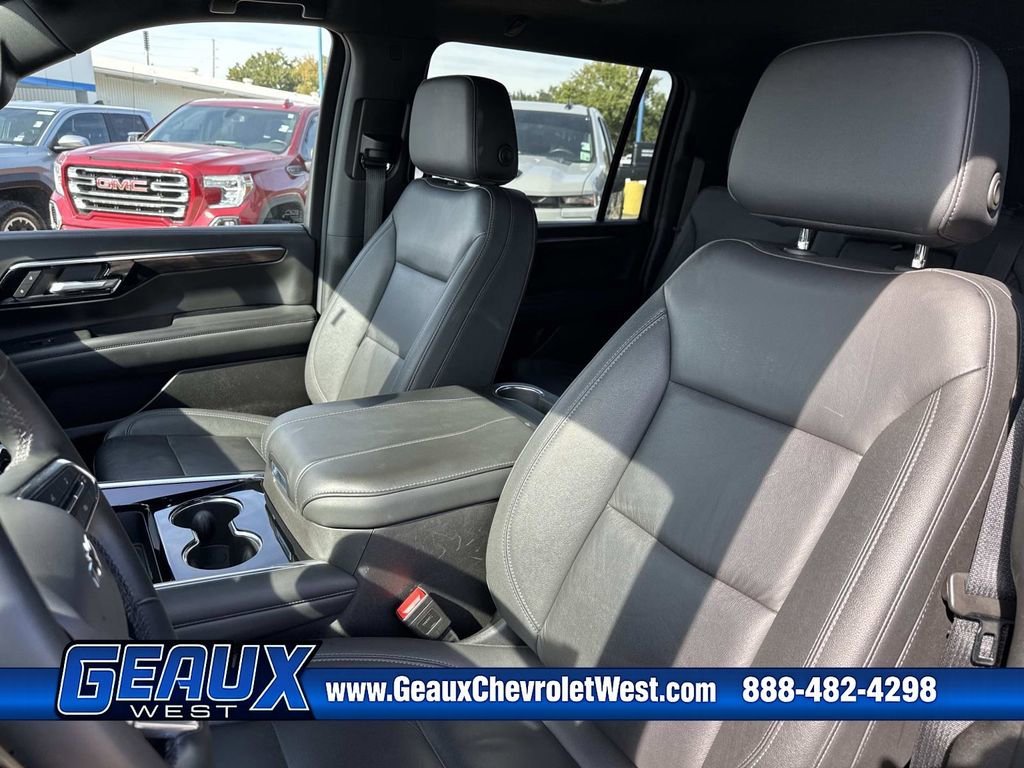 Used 2025 Black Chevrolet Z71 image 39