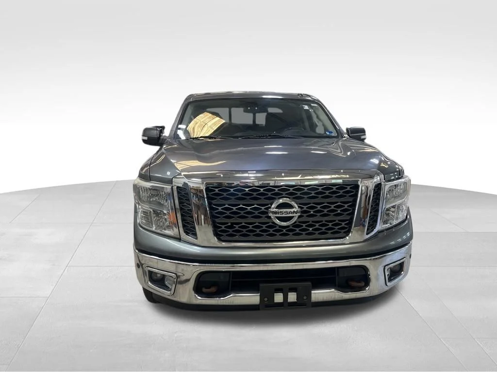 Used 2017 Gray Nissan SV image 9