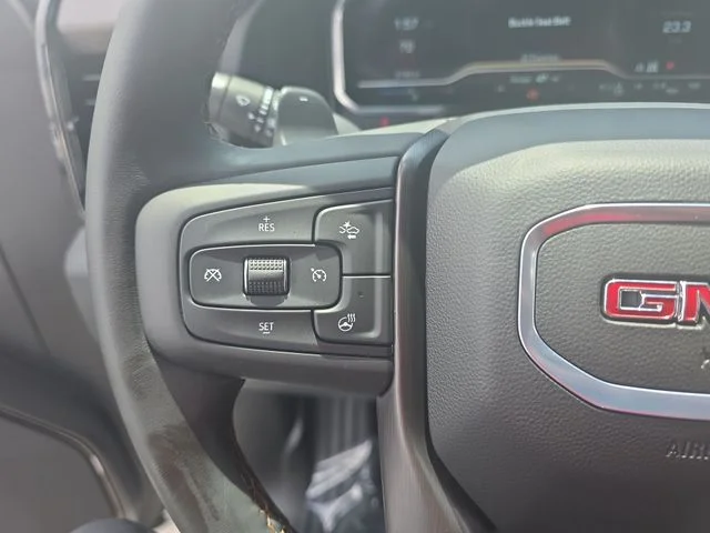 Used 2025 White GMC AT4 image 18