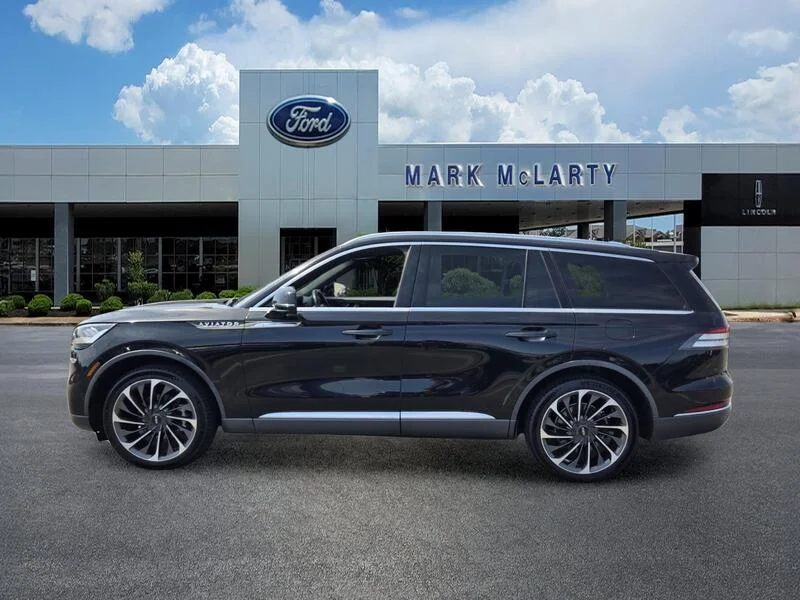 Used 2021 Black LINCOLN RESERVE AWD image 2