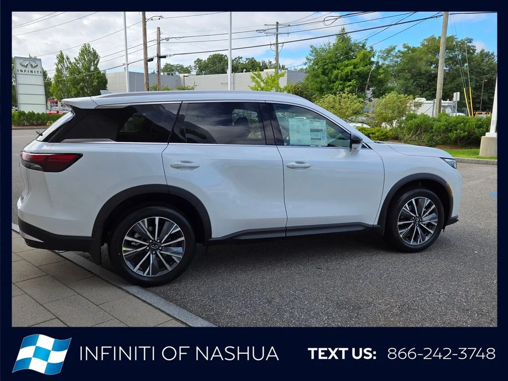 New 2027 RADIANT WHITE INFINITI Luxe AWD image 13