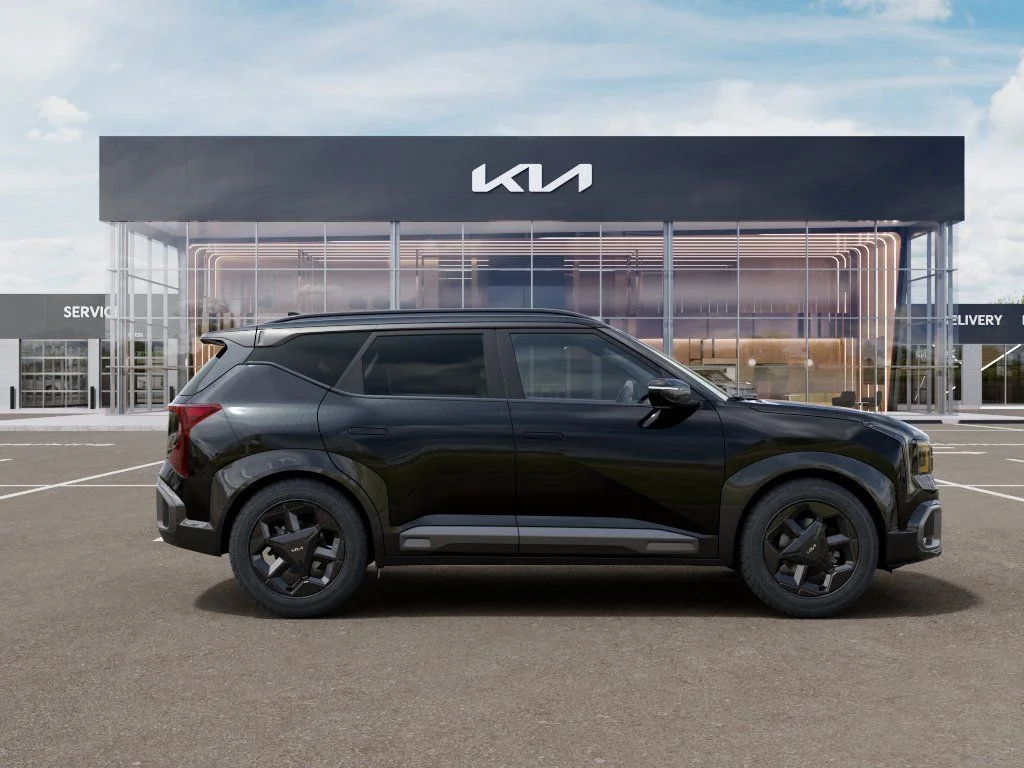 New 2027 Aurora Black Pearl Kia X-Line S image 6