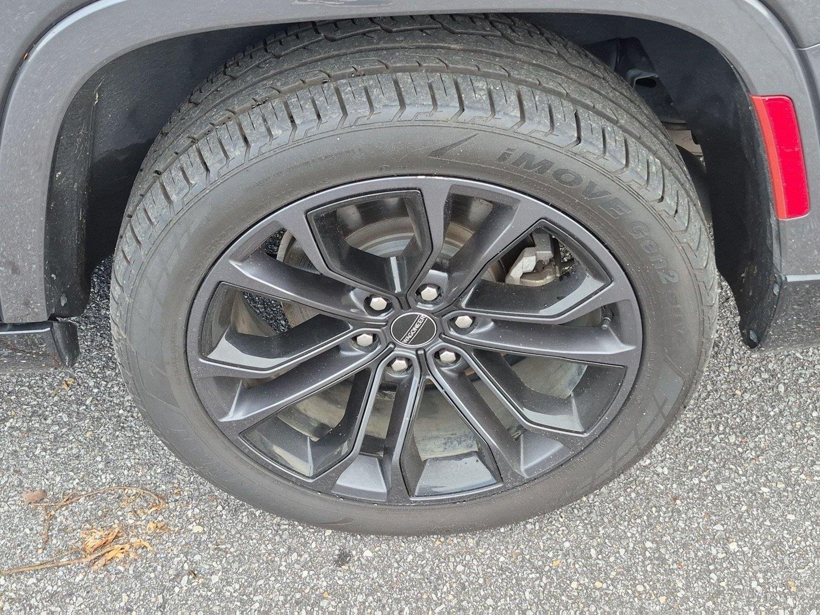 Used 2024 Baltic Gray Metallic Clearcoat Jeep Series II image 11