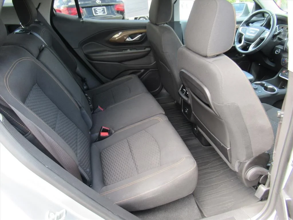 Used 2018 Silver GMC SLE image 29