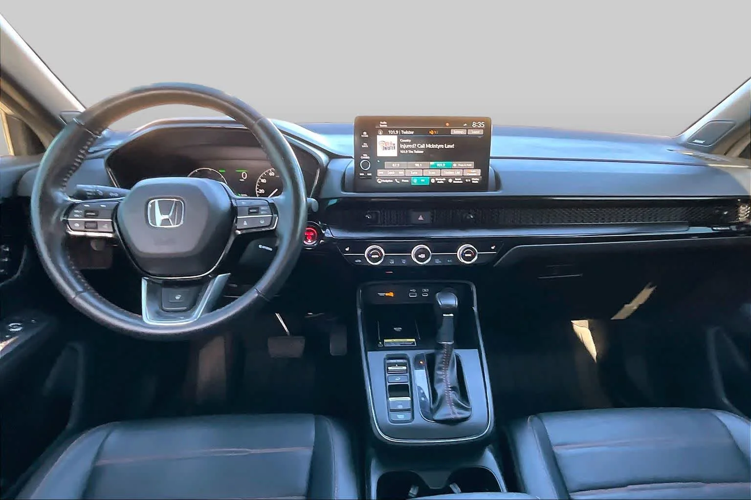 Used 2023 Lunar Silver Metallic Honda Sport Touring image 15