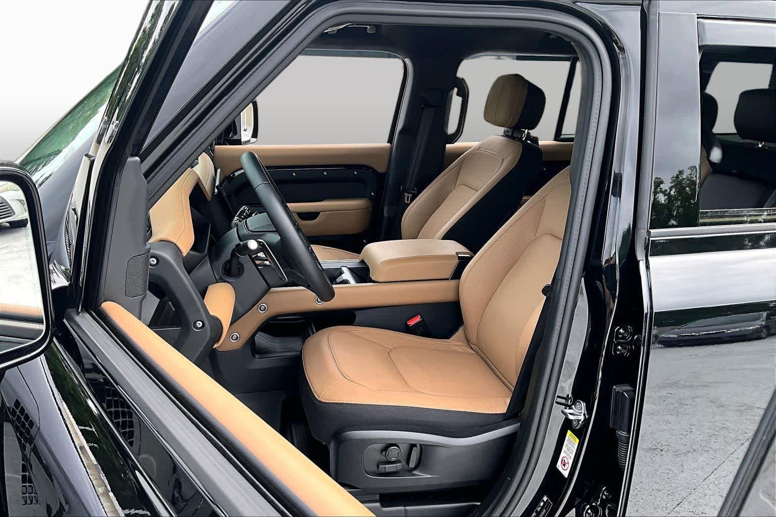 Used 2026 Santorini Black Metallic Land Rover V8 image 14