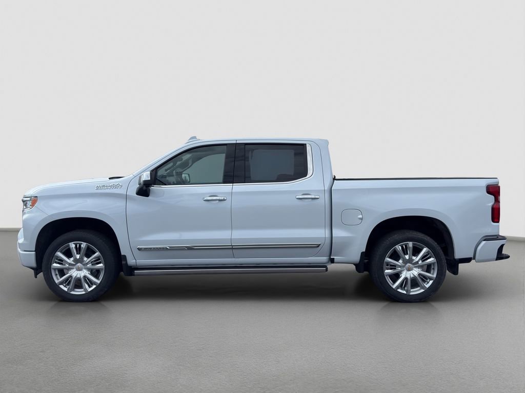 New 2026 Polar White Tricoat Chevrolet High Country image 3