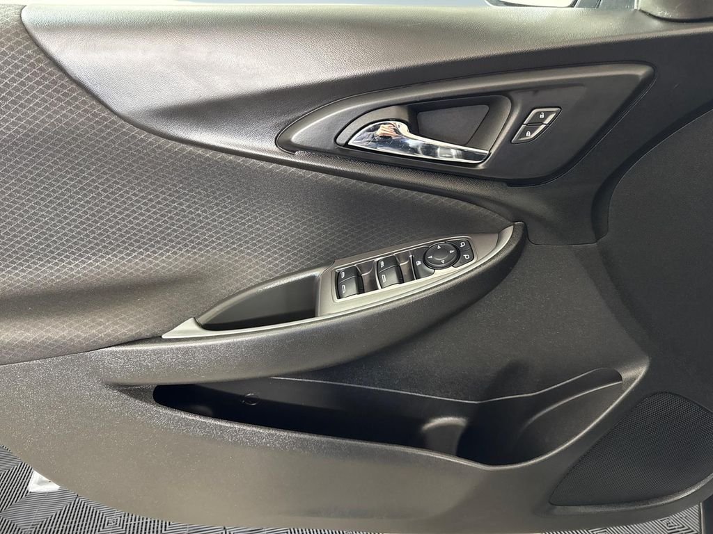 Used 2024 Gray Chevrolet LT image 17