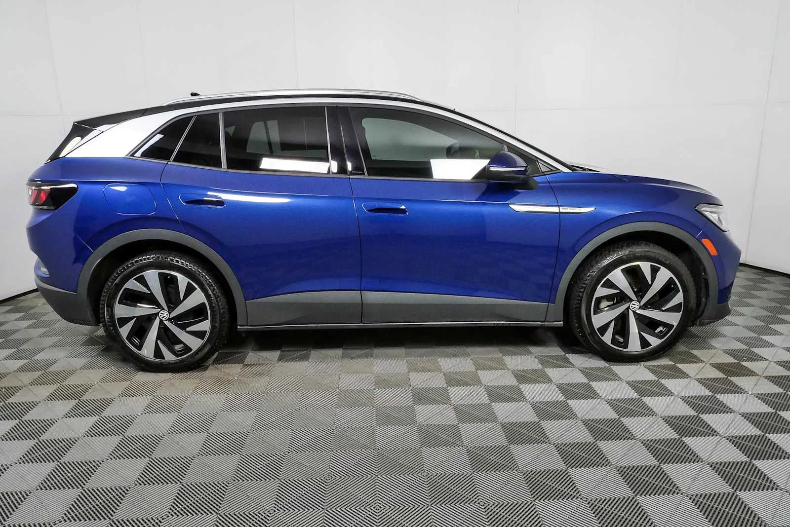 Certified 2022 Volkswagen ID.4 PRO S with VIN WVGUNPE2XNP057077 for sale in Atlanta, GA