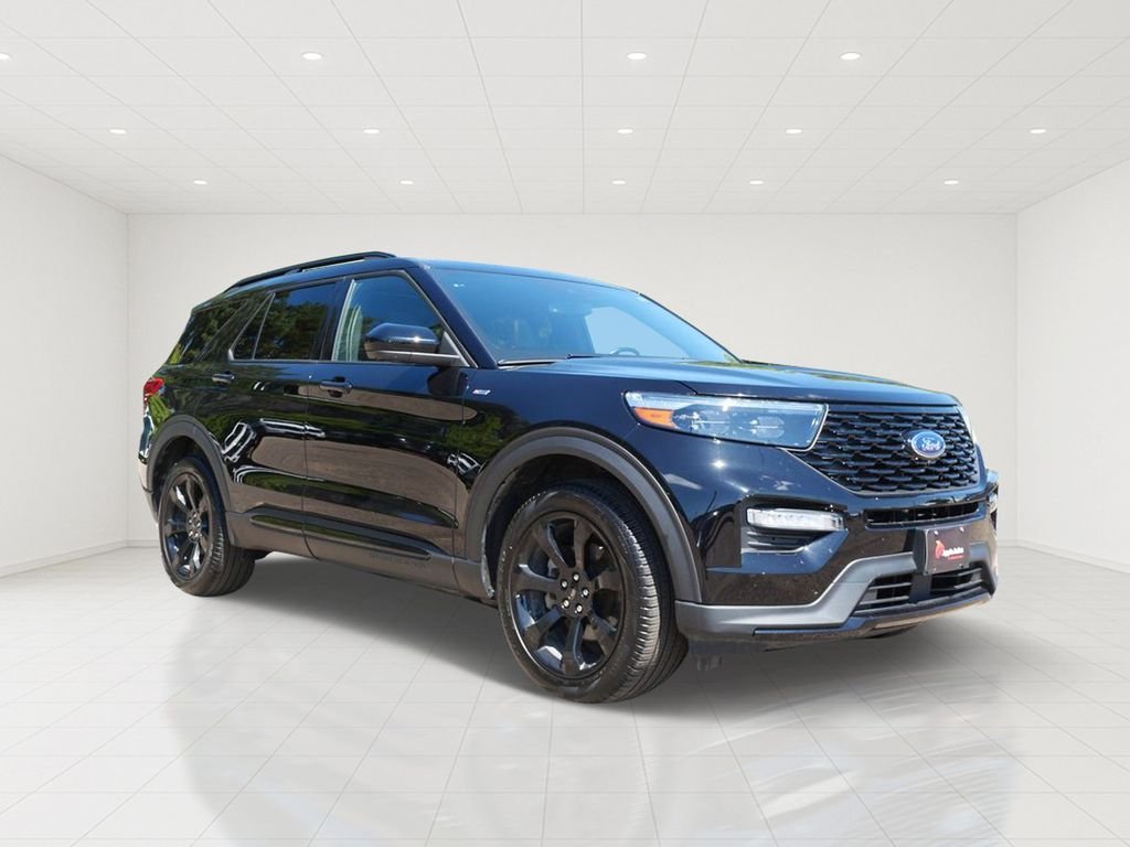 Certified Used 2023  Ford ST-Line image 1