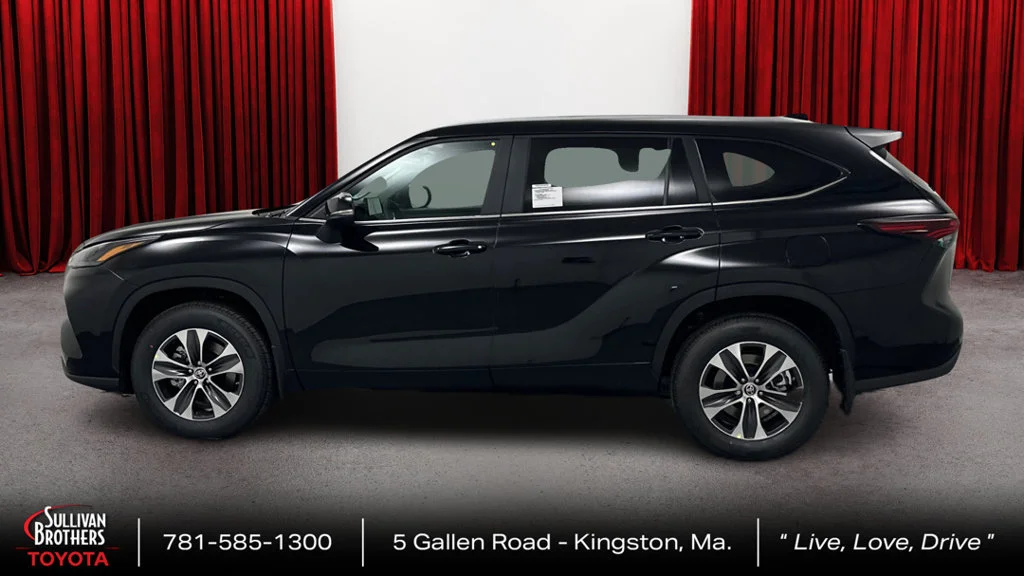Used 2024 Black Toyota XLE image 8