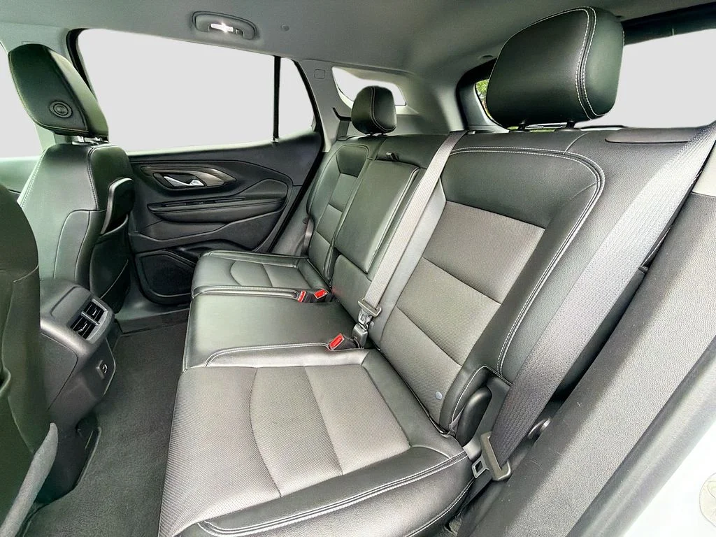 Used 2023 Summit White GMC SLT image 23