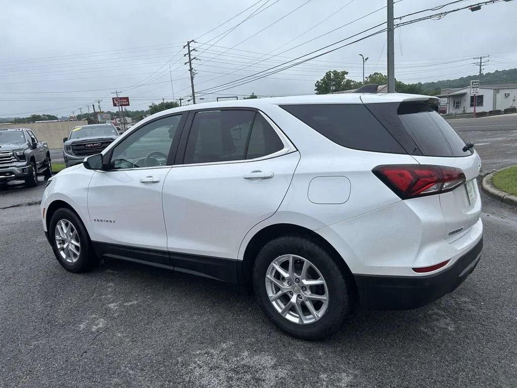 Used 2022 Iridescent Pearl Tricoat Chevrolet LT image 6