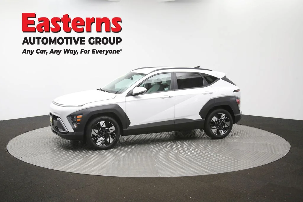 Used 2024 White Hyundai SEL image 57