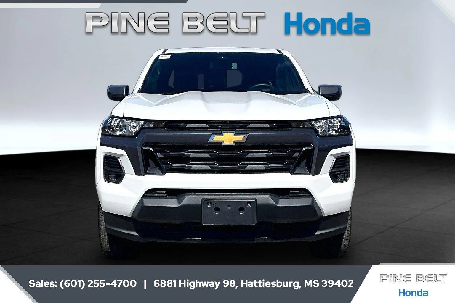 Used 2024 Summit White Chevrolet 4WD LT image 3