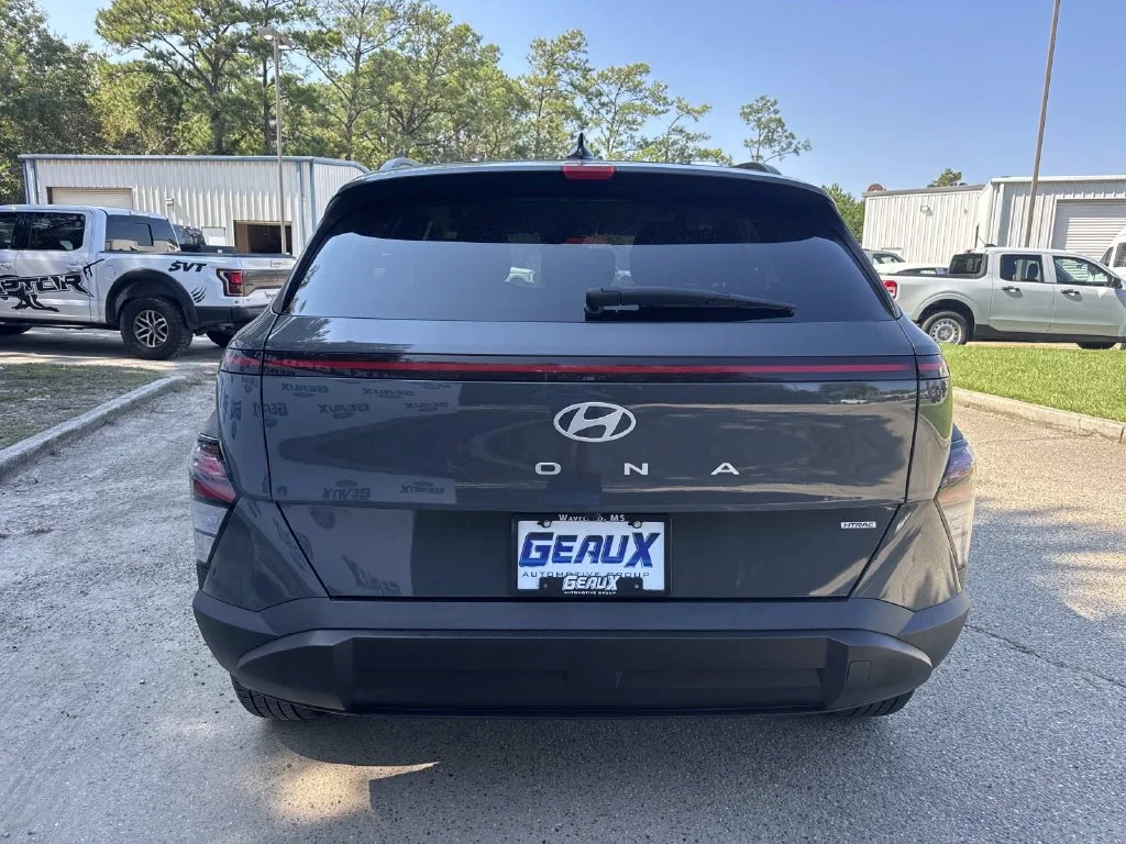 Used 2025 Gray Hyundai SEL image 13