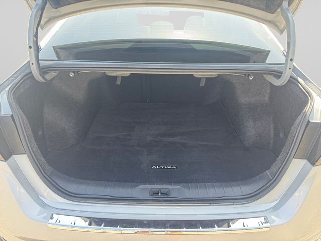 Used 2023 Brilliant Silver Metallic Nissan 2.5 SL image 19