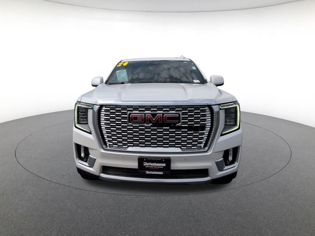 Used 2024 White GMC Denali image 16