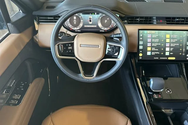 New 2026 Varesine Blue Land Rover SE image 13