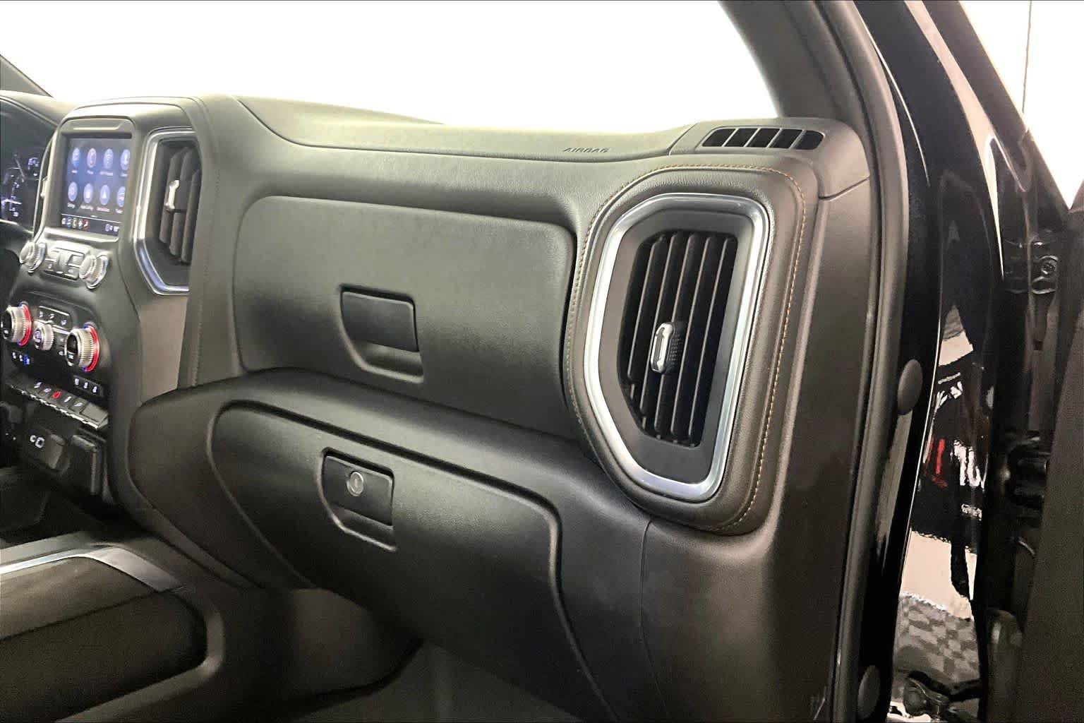 Used 2021 EBONY TWILIGHT METALLIC GMC AT4 image 18