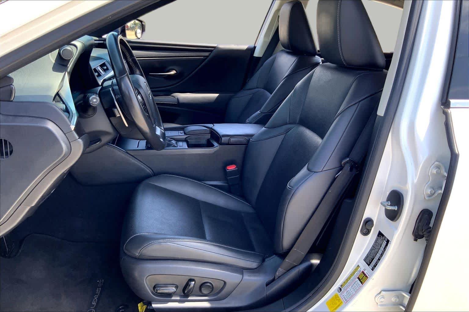 Pre-Owned 2019 Lexus ES 350