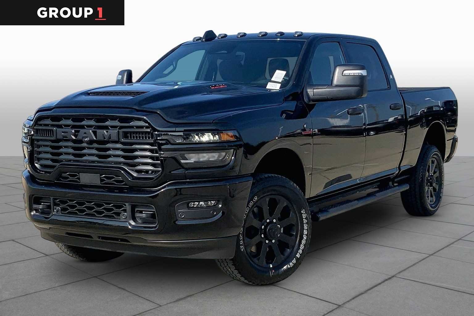 New 2026 RAM 2500 Black Express 4x4 Crew Cab