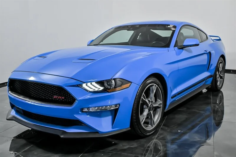 Used 2022 Grabber Blue Ford GT Premium image 5