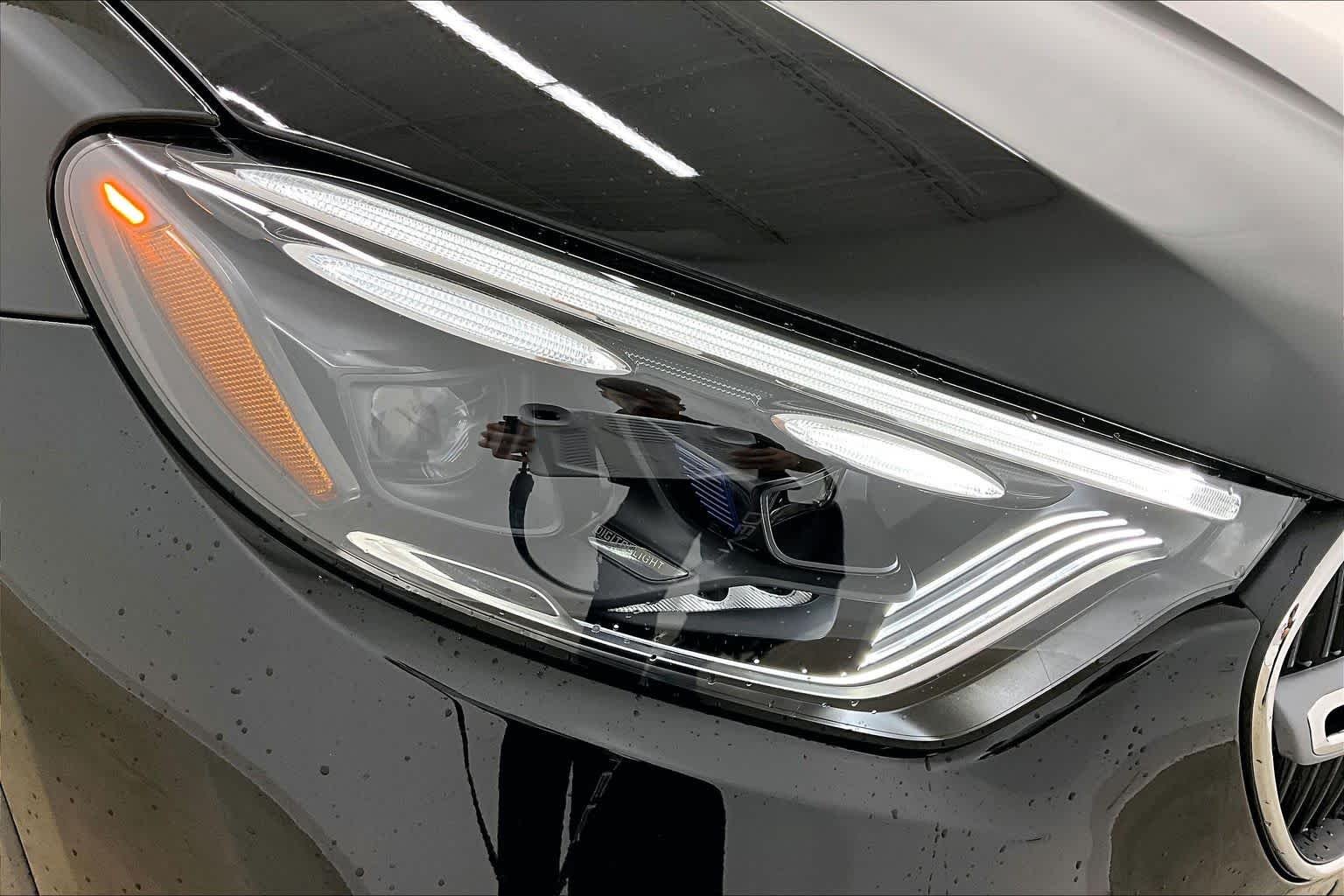 New 2026 Obsidian Black Metallic Mercedes-Benz GLC 300 image 13