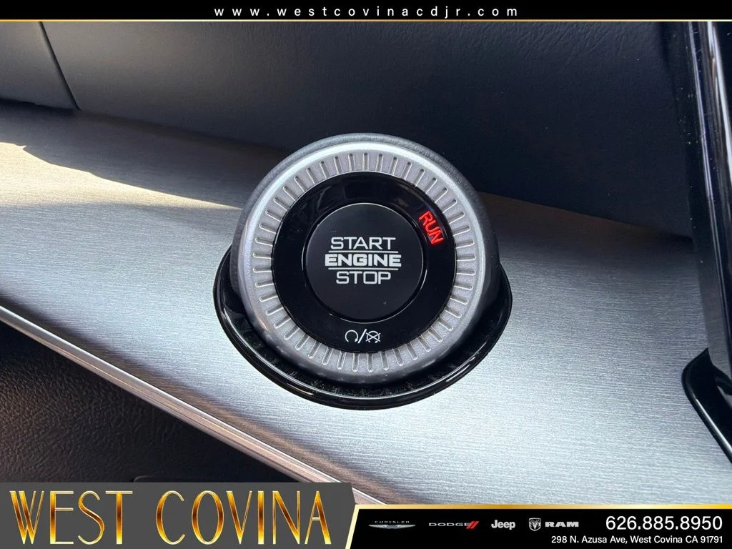 New 2026 Silver-Zynith Exterior Paint Jeep Limited Reserve image 30