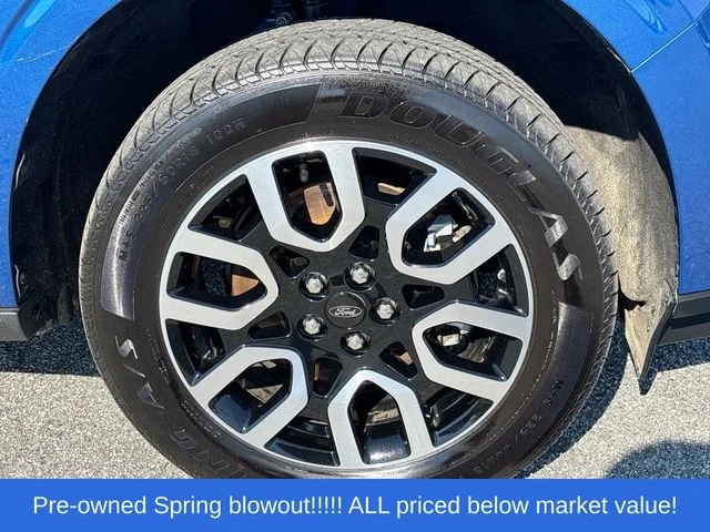 Used 2024 Blue Ford Lariat image 12