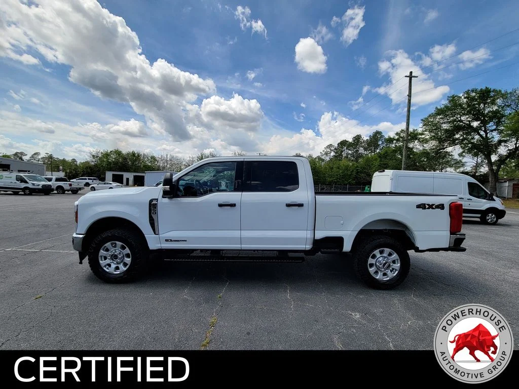 Used 2024 White Ford XLT image 3