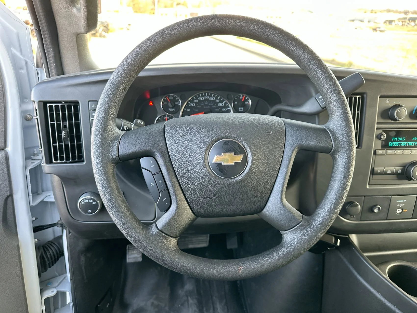 New 2025 Summit White Chevrolet Work Van image 13