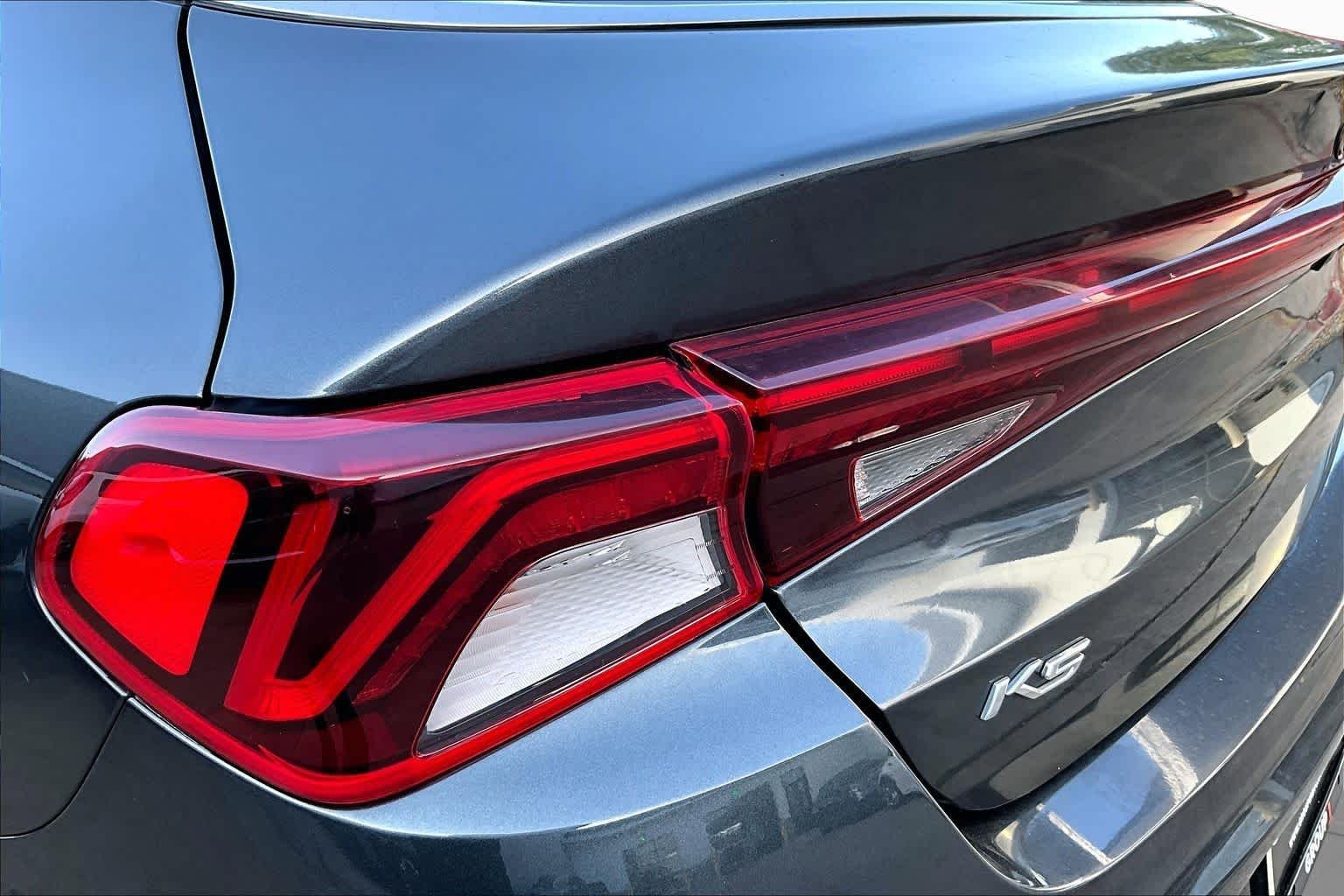 Used 2021 GRAY Kia EX image 28