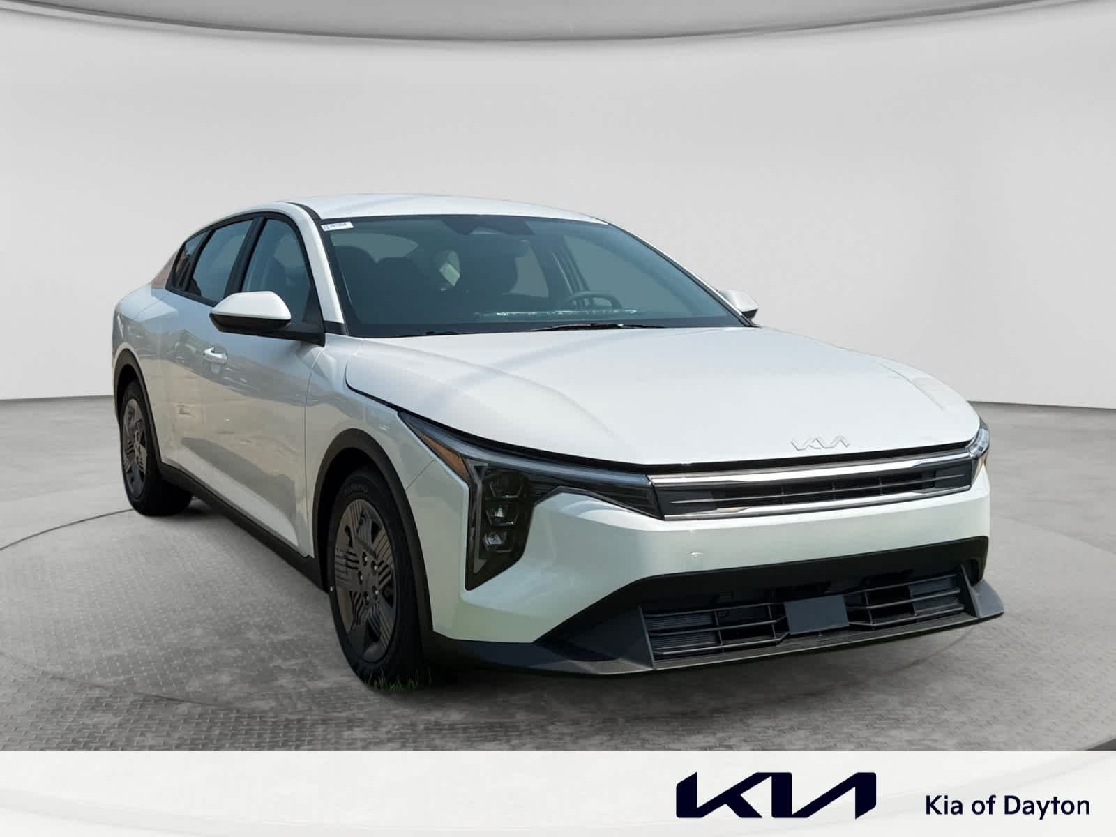 New 2026 SNOW WHITE PEARL Kia LX image 3