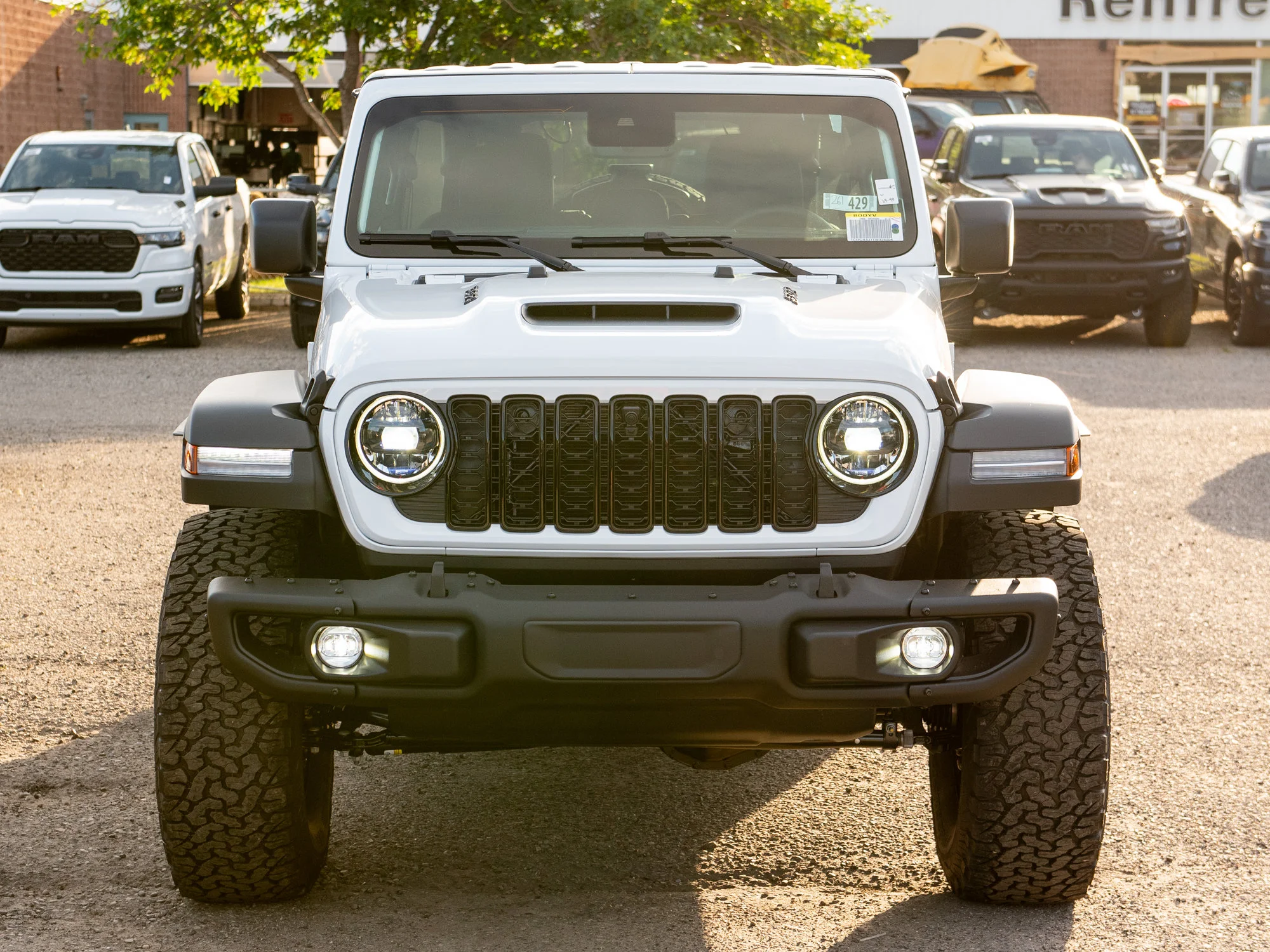 New 2026 White Jeep Willys 392* 470 HORSEPOWER, Nappa Leather, Steel Bumpers image 9