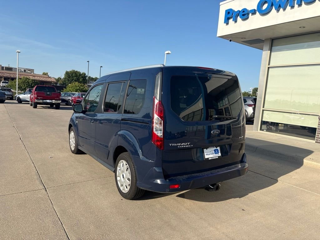 Used 2017 Dark Blue Ford XLT image 7