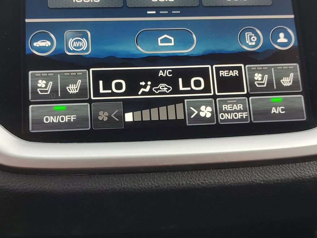 Used 2024 Crystal Black Silica Subaru Touring image 15