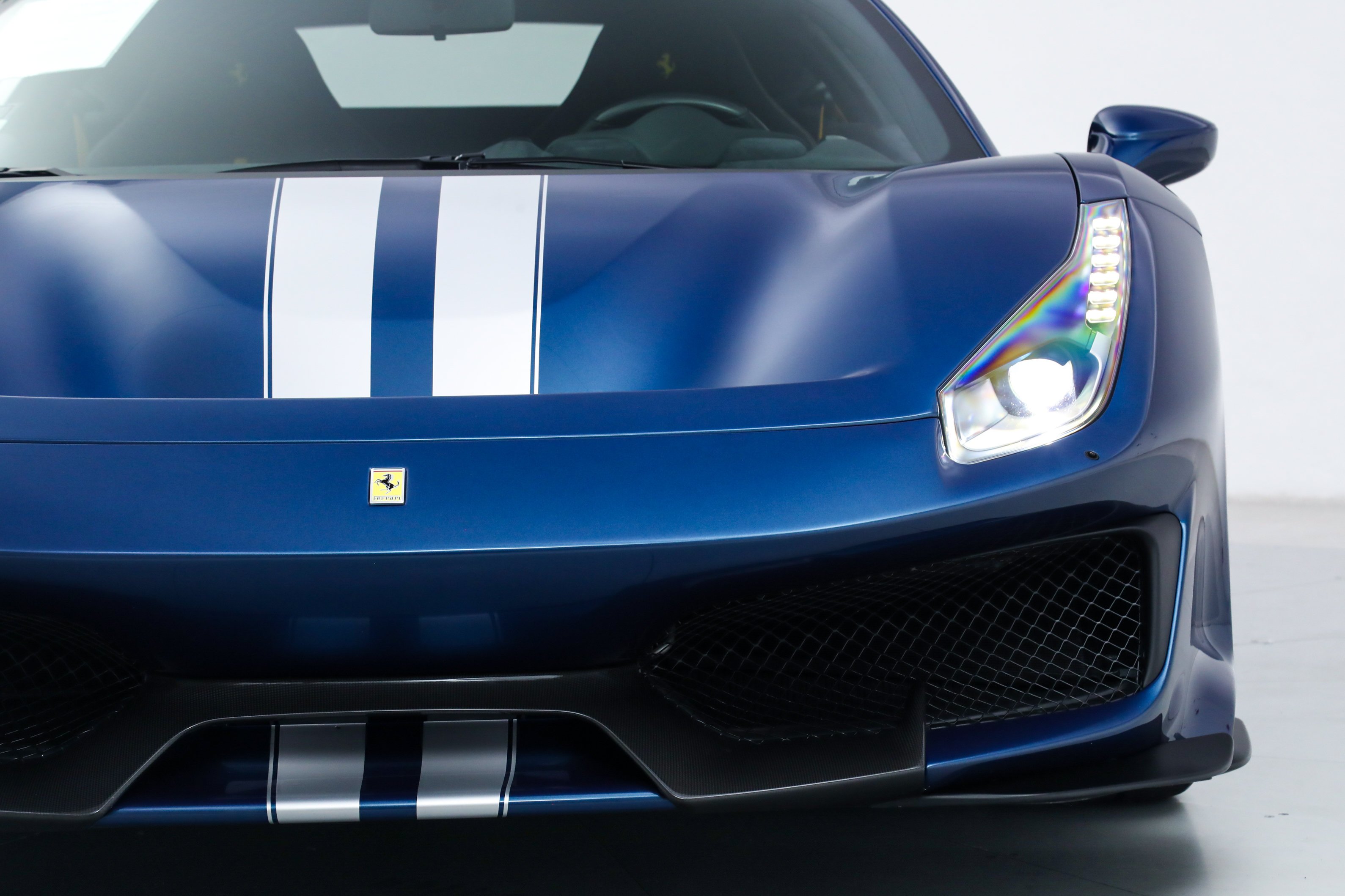 Used 2019 Blue Ferrari  image 13
