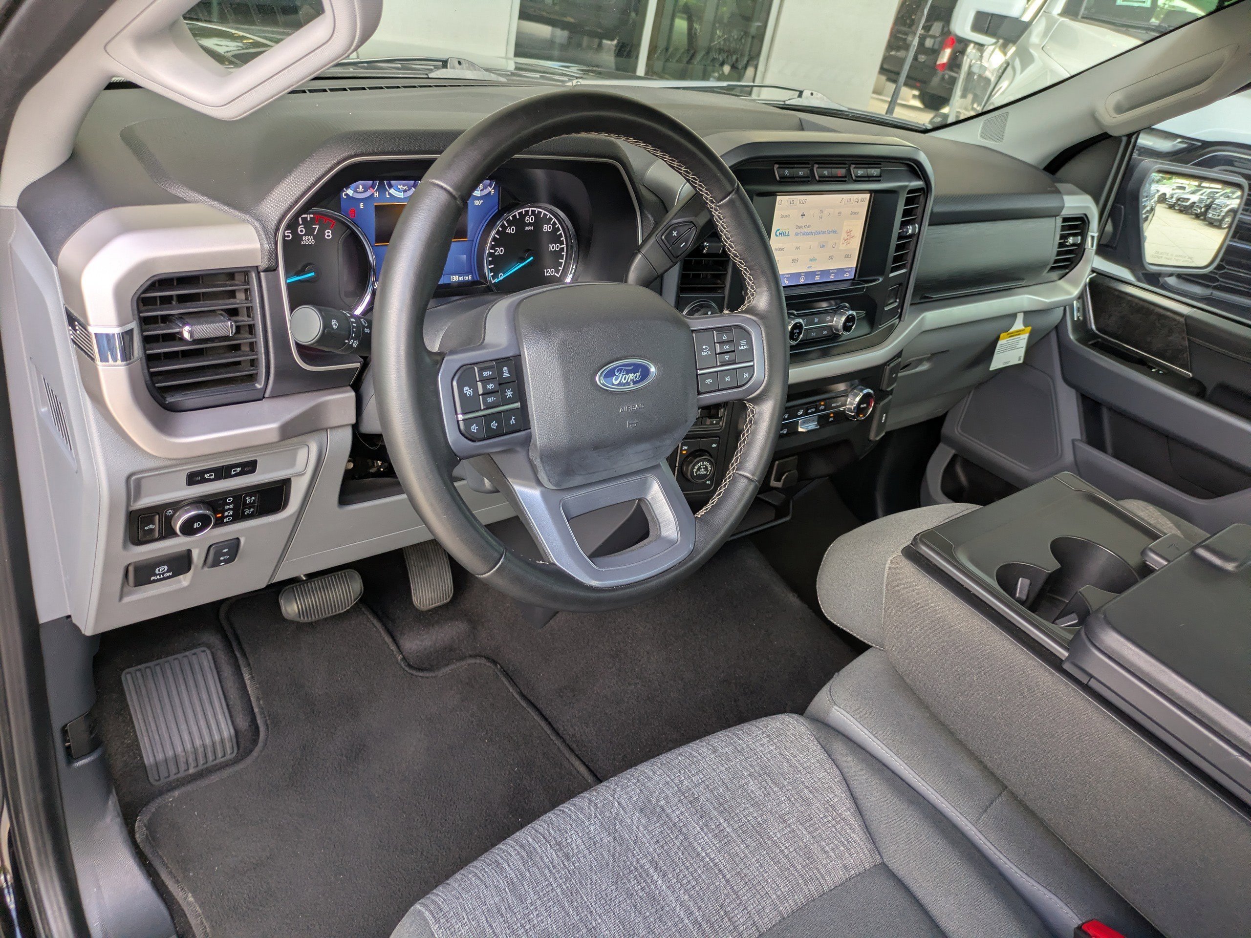 Used 2023 Black Metallic Ford XLT image 15